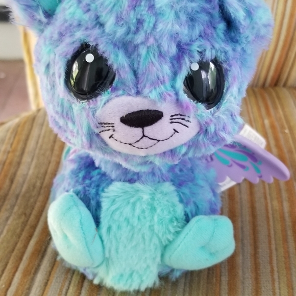 Hatchimals Blue Bird Eyes change Color makes Noise - Picture 1 of 3